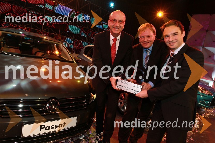 Heinz Slesak, generalni direktor Porsche Slovenija d.o.o., Marko Škriba, vodja znamke Volkswagen v Sloveniji in Danilo Ferjančič, generalni direktor Porsche Slovenija d.o.o.Slovenski avto leta 2011