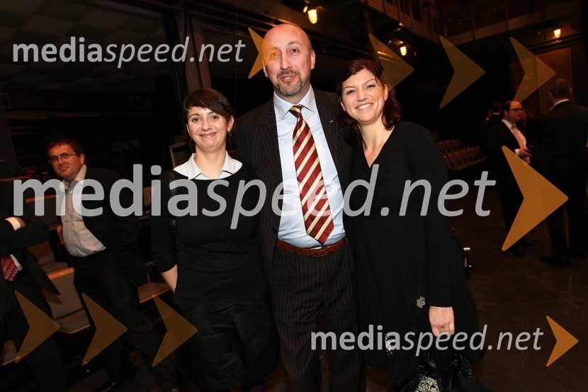 Tajda Mekinc, marketing Chevrolet, ... in Sabina Tirak, marketing Opel
Slovenski avto leta 2011