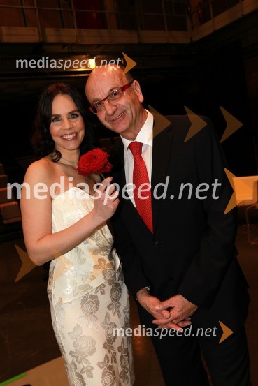 Lorella Flego, voditeljica prireditve in Heinz Slesak, generalni direktor Porsche Slovenija d.o.o.Slovenski avto leta 2011