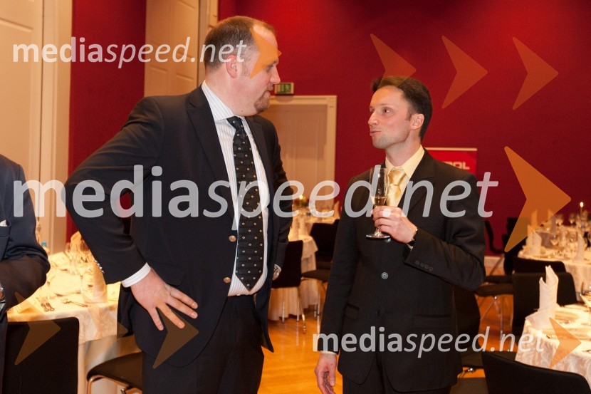 Peter Pirkovič, novinar pri Avtomaniji in David Jurič, generalni direktor podjetja Summit motors LjubljanaSlovenski avto leta 2011