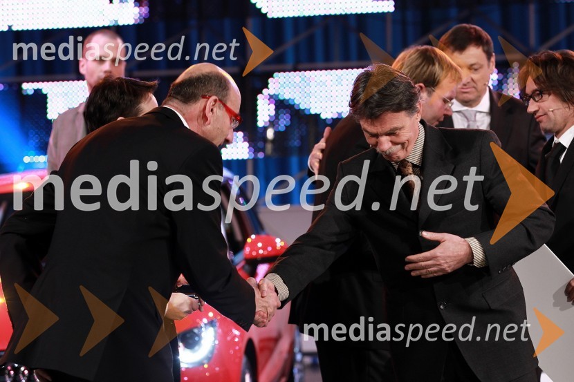 Heinz Slesak, generalni direktor Porsche Slovenija d.o.o. in Janez Kovačič, urednik avtomobilizma pri časniku DeloSlovenski avto leta 2011