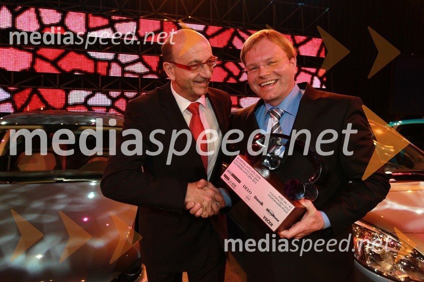 Heinz Slesak, generalni direktor Porsche Slovenija d.o.o. in Marko Škriba, vodja znamke Volkswagen v Sloveniji
Slovenski avto leta 2011