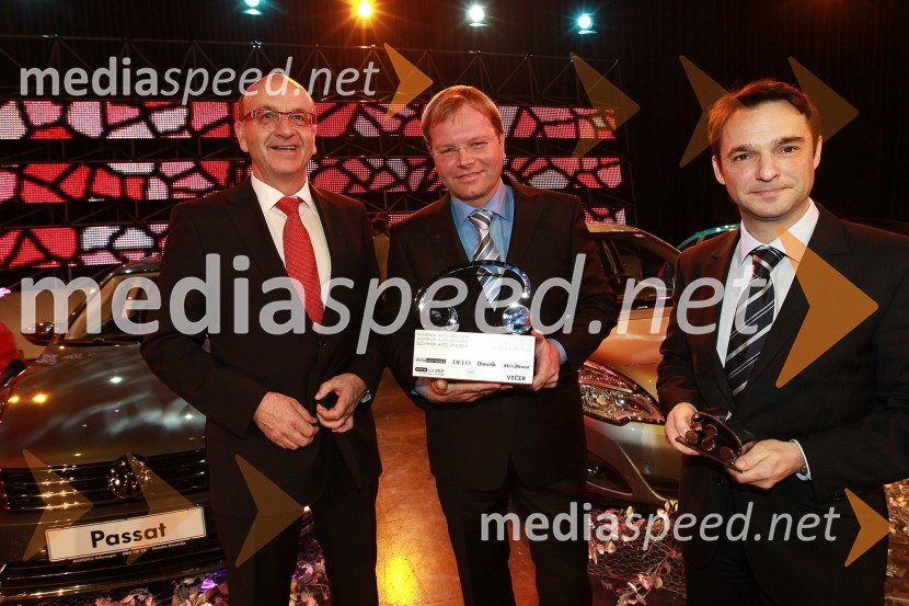 Heinz Slesak, generalni direktor Porsche Slovenija d.o.o., Marko Škriba, vodja znamke Volkswagen v Sloveniji in Danilo Ferjančič, generalni direktor Porsche Slovenija d.o.o.Slovenski avto leta 2011