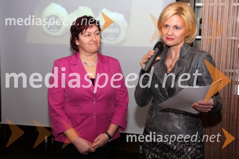 Bernarda Čuš, sirarna Čuš in Norma Bale, direktorica Kultprotura ter povezovalka dogodkaPredstavitev Kravjega sira z vinom Steyer Mark