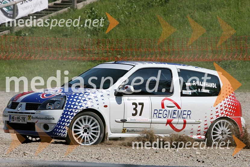 Posadka Friderik Vajnhandl in Robert Levstik (Slovenija) v avtu RENAULT Clio 2.0 RS   
 
4. Rally Škoda Maribor 2006