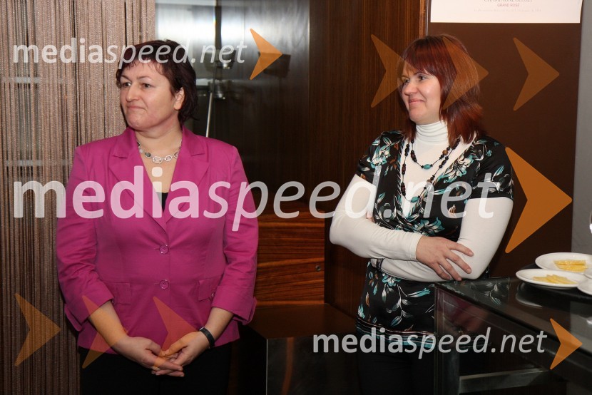 Bernarda Čuš, sirarna Čuš in Magda Steyer, Steyer vinaPredstavitev Kravjega sira z vinom Steyer Mark