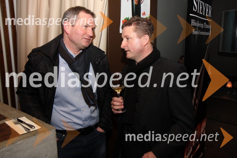 Matjaž Kek, selektor slovenske nogometne reprezantance in Danilo Steyer, Steyer vinaPredstavitev Kravjega sira z vinom Steyer Mark