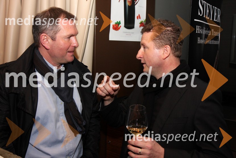 Matjaž Kek, selektor slovenske nogometne reprezantance in Danilo Steyer, Steyer vinaPredstavitev Kravjega sira z vinom Steyer Mark