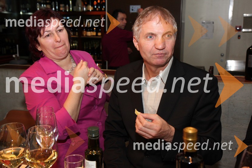 Bernarda in soprog Branko Čuš, sirarna ČušPredstavitev Kravjega sira z vinom Steyer Mark