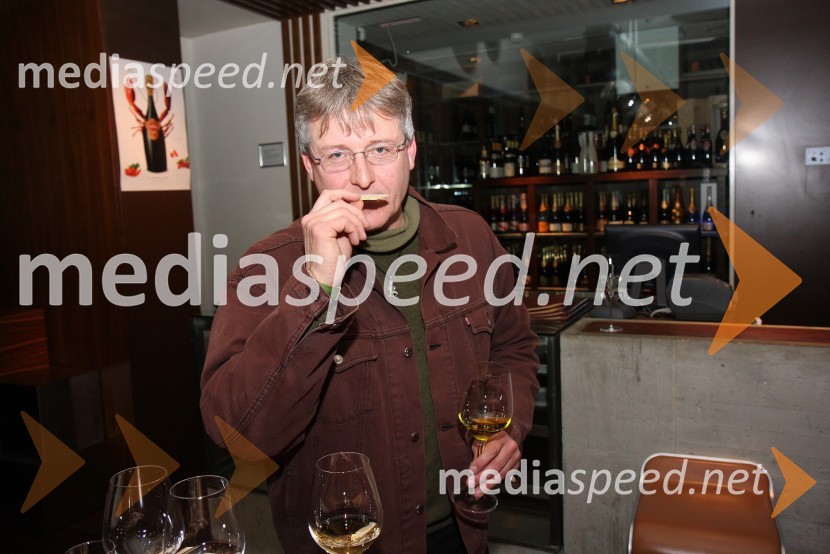 Samo PerovicPredstavitev Kravjega sira z vinom Steyer Mark