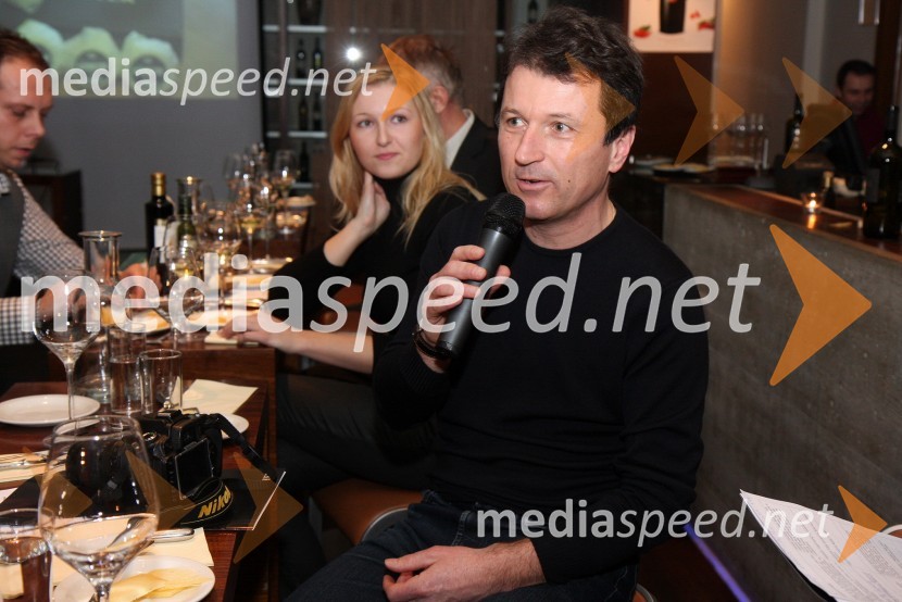 Uroš Mencinger, novinarPredstavitev Kravjega sira z vinom Steyer Mark