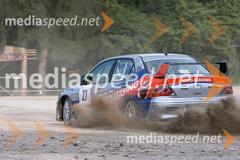 Posadka Boris Požeg in Asja Zupanc (Slovenija) v avtu MITSUBISHI Lancer EVO VIII4. Rally Škoda Maribor 2006