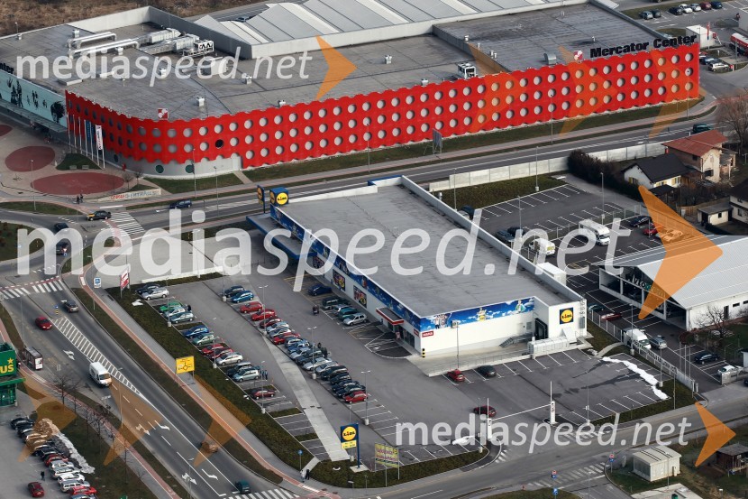 Mercator center na Pobrežju in trgovina LidlMaribor in okolica iz zraka