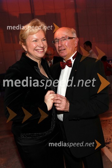 Sabrina Pečelin, vodja odnosov z javnostmi pri Porsche Slovenija in Tone Prosenc, odvetnikVeliki dobrodelni Lions ples