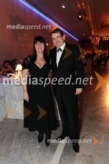 Dr. Adolf Lukanović, strokovni direktor Ginekološke klinike in soproga Sonja Novak LukanovićVeliki dobrodelni Lions ples