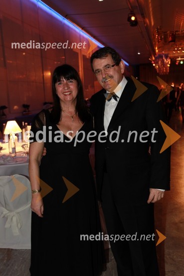 Dr. Adolf Lukanović, strokovni direktor Ginekološke klinike in soproga Sonja Novak LukanovićVeliki dobrodelni Lions ples