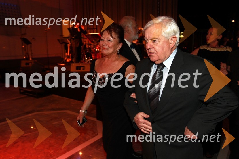 Tjaša Andree Prosenc, odvetnica in Milan Kučan, nekdanji predsednik Republike SlovenijeVeliki dobrodelni Lions ples