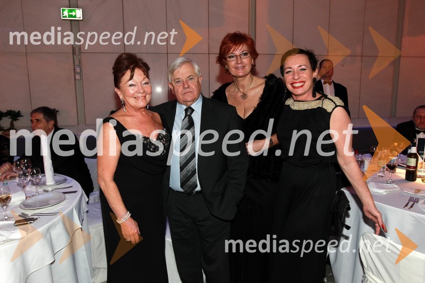 Tjaša Andree Prosenc, odvetnica, Milan Kučan, nekdanji predsednik Republike Slovenije, Darinka Pavlič Kamien, vodja službe za odnose z javnostmi pri Telekomu Slovenija in Milenka Knez, Mial media marketingVeliki dobrodelni Lions ples