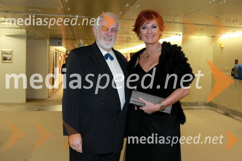 Mitja Meršol, nekdanji urednik Dela in Darinka Pavlič Kamien, vodja službe za odnose z javnostmi pri Telekomu SlovenijaVeliki dobrodelni Lions ples