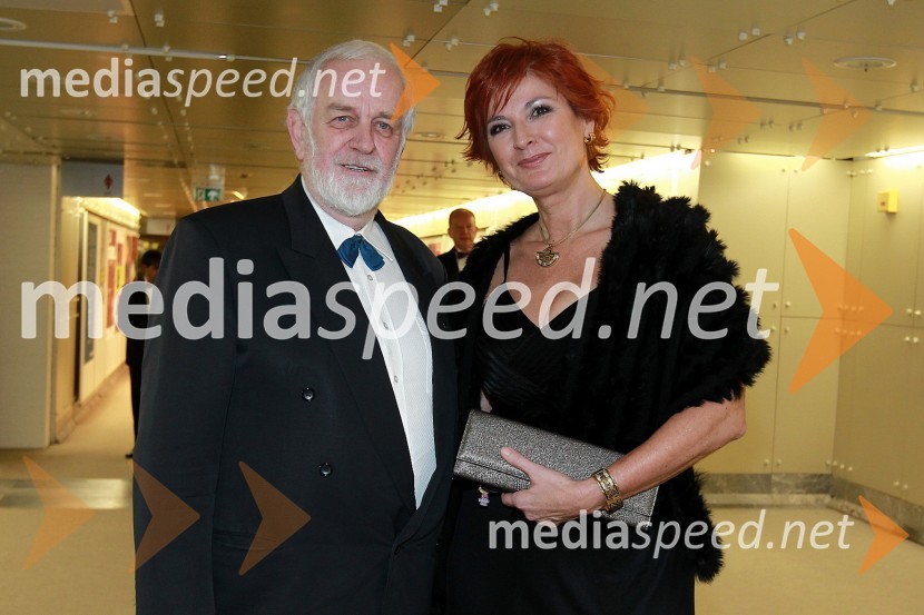 Mitja Meršol, nekdanji urednik Dela in Darinka Pavlič Kamien, vodja službe za odnose z javnostmi pri Telekomu SlovenijaVeliki dobrodelni Lions ples