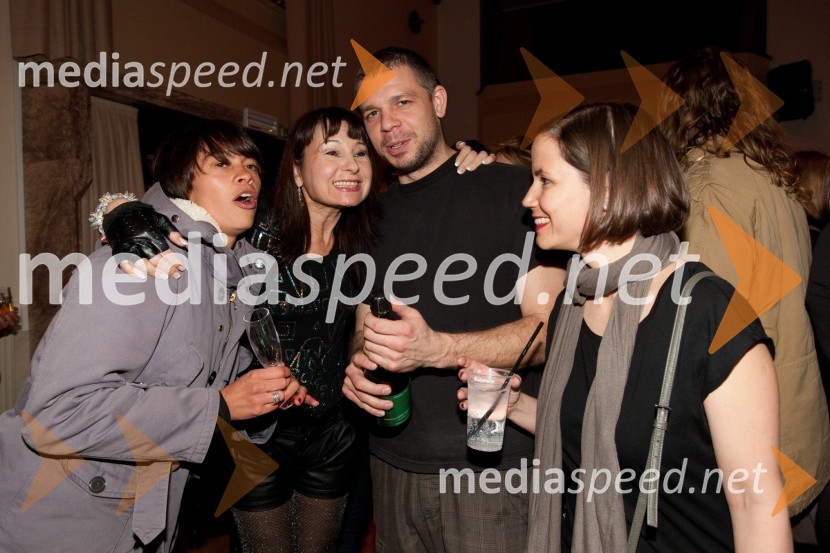 Violeta Tomič, igralka s prijatelji30 let diskoteke Turist