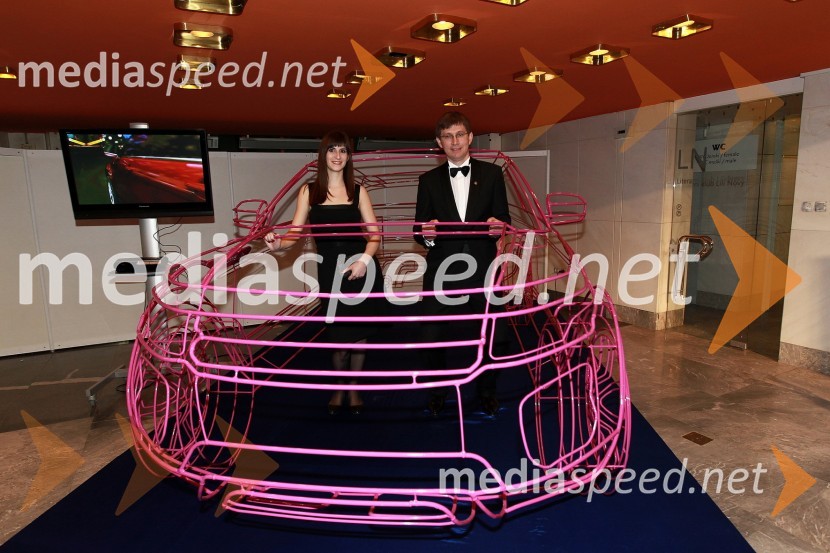 Andreja Dular, marketing Summit avto in Martin Logar, predsednik Lions kluba LjubljanaVeliki dobrodelni Lions ples