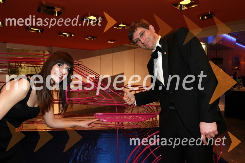 Andreja Dular, marketing Summit avto in Martin Logar, predsednik Lions kluba LjubljanaVeliki dobrodelni Lions ples