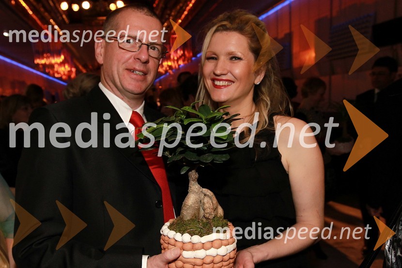 Bojan Brank, nekdanji direktor DHL in soproga mag. Aleksandra BrankVeliki dobrodelni Lions ples