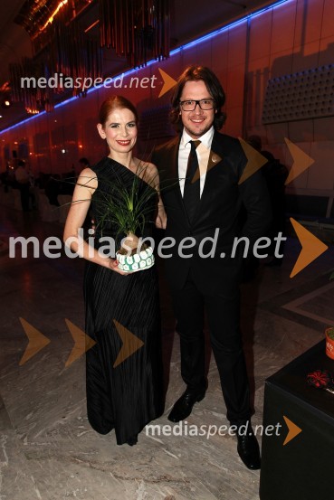 Eva Longyka Marušič in Boštjan Kljun, povezovalca večeraVeliki dobrodelni Lions ples