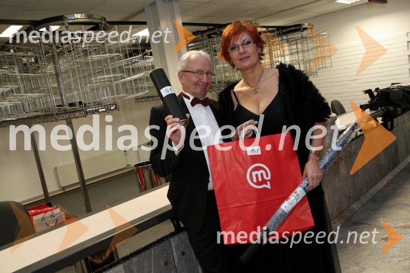 Peter Kamien in soproga Darinka Pavlič Kamien, vodja službe za odnose z javnostmi pri Telekomu SlovenijaVeliki dobrodelni Lions ples