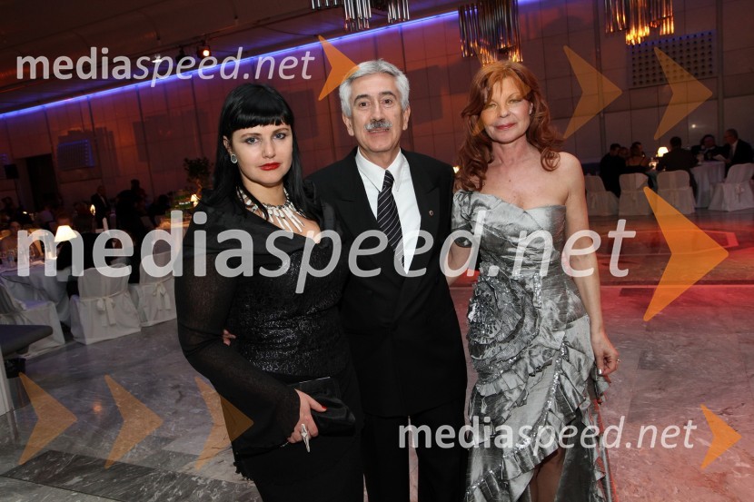 Katja Jurgec Bricman, Porcelan Catbryur, Rajko Kotnik, državni pravobranilec in soproga Darja Kuhar KotnikVeliki dobrodelni Lions ples