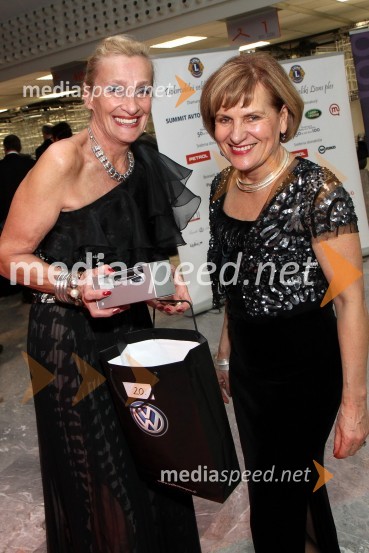 Mojca Beseničar, modna oblikovalka in ...Veliki dobrodelni Lions ples