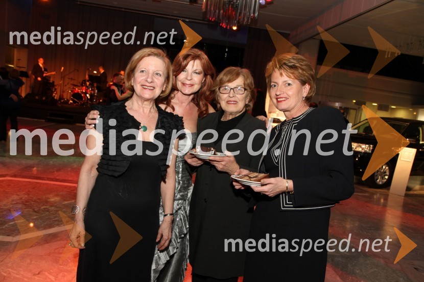 ..., Darja Kuhar Kotnik, pedagoginja, Štefka Kučan, soproga Milana Kučana in ...Veliki dobrodelni Lions ples