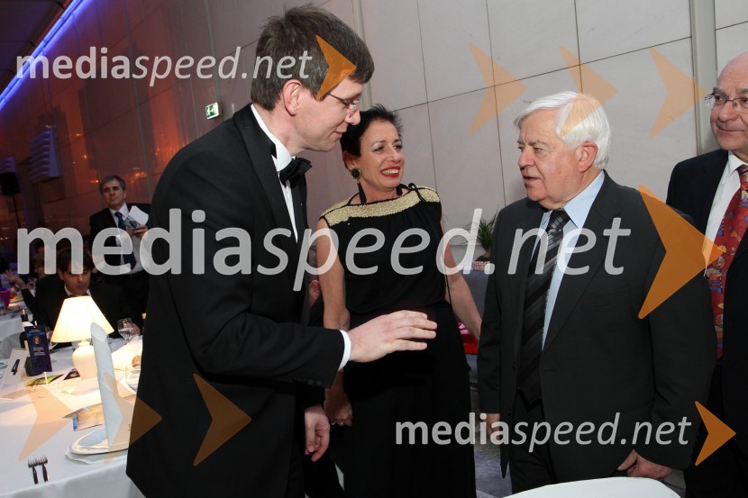 Martin Logar, predsednik Lions kluba Ljubljana in Milan Kučan, nekdanji predsednik Republike SlovenijeVeliki dobrodelni Lions ples