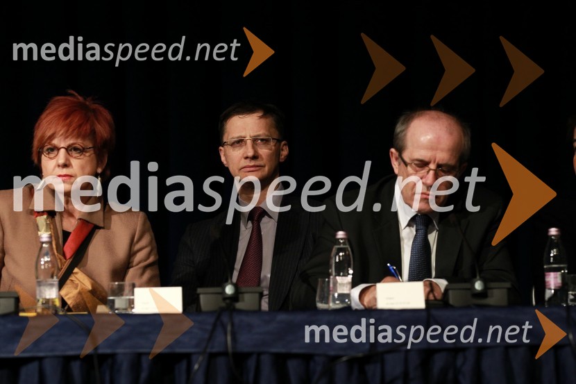 Majda Širca, ministrica za kulturo, Igor Lukšič, minister za šolstvo in šport in Ivan Svetlik, minister za delo, družino in socialne zadeveObisk predstavnikov Vlade Republike Slovenije v Mariboru