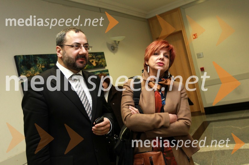 Jozsef Györkös, državni sekretar Ministrstva za visoko šolstvo in Majda Širca, ministrica za kulturoObisk predstavnikov Vlade Republike Slovenije v Mariboru