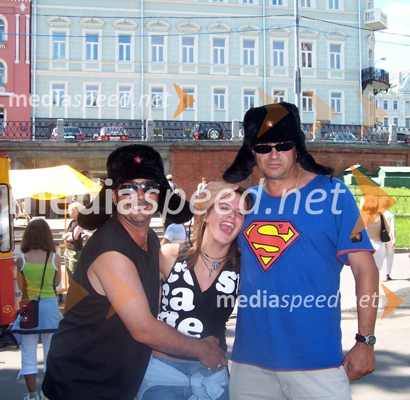 Fredi Miler, ena od navijačic in Vojko Korošec, direktor ŠKLFredi Miler v Rusiji