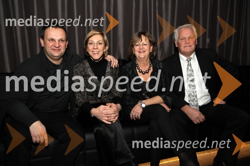 Željko in Tatjana Žajbelj ter Magdalena in Vladimir ŽajbeljMartini Gold Party