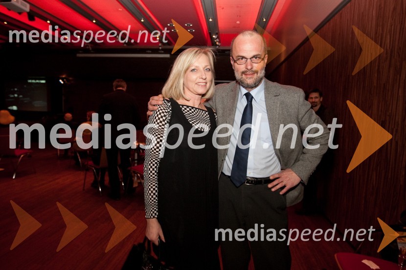 	Janez Lombergar, vd direktorja Televizije Slovenija in soproga Barbara Volčič LombergarSlovenija ima avdicijo, premiera