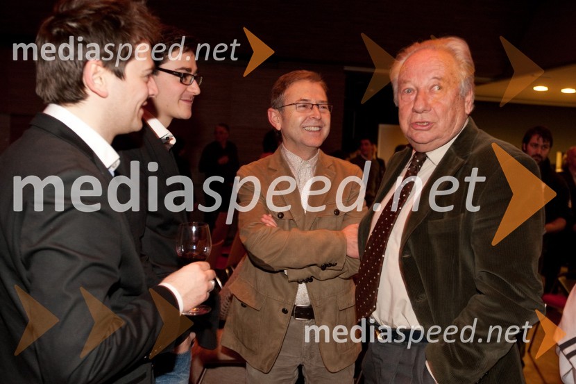 Nino Kozlevčar, Samo Kozlevčar, Tomaž Kozlevčar, glasbenik in Jure Robežnik, skladateljSlovenija ima avdicijo, premiera
