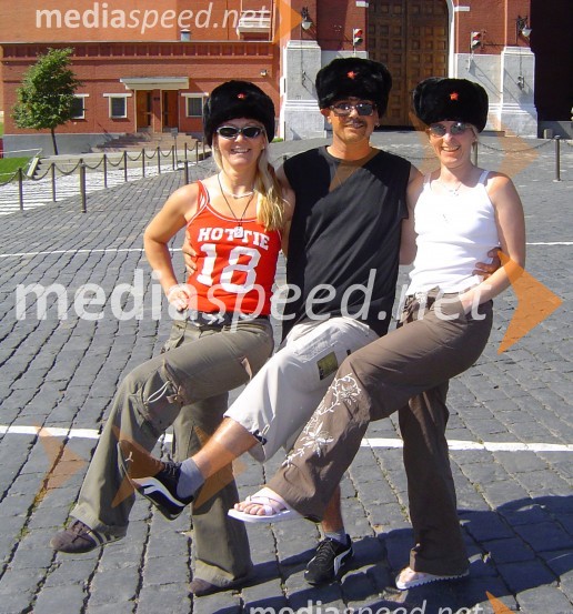 Fredija Milerja sta slovenski trenerki naučili tudi kazačok. Morda lahko v prihodnosti pričakujemo od njega tudi kak ruski hit s primerno plesno koreografijo.Fredi Miler v Rusiji