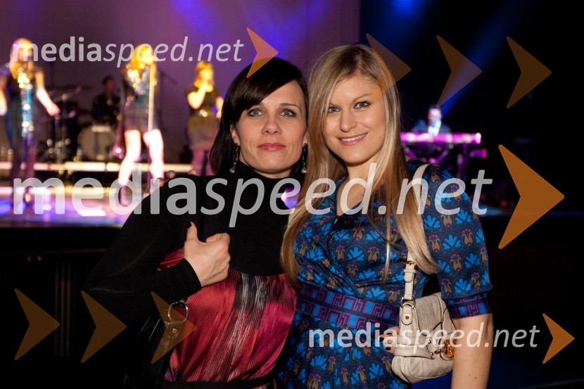 Tina Cirman Popovič, direktorica firme Publicis in Franja Murn, marketing Slovenskih železnicPonovoletno poslovno srečanje Infonet medie in CMT