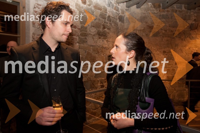 Matjaž Eržen, vodja trženja naklade in Jana Lutovac Lah, vodja službe za odnose z javnostmi Trimo Trebnje d.d.Managerski izzivi 2011