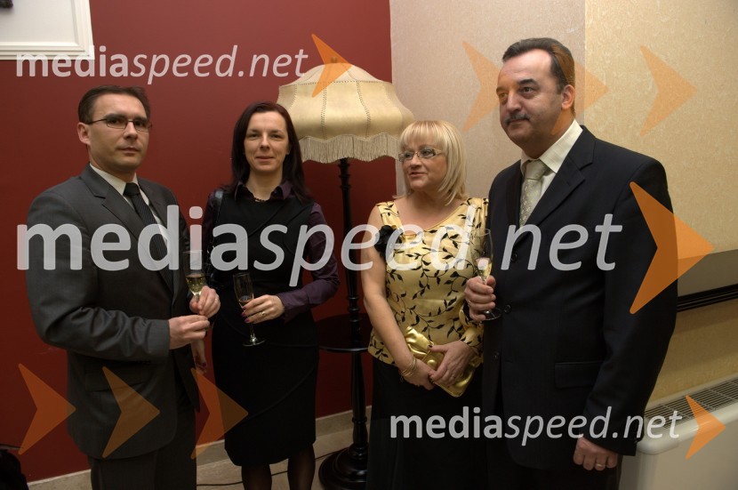 Gorazd Gider, direktor marketinga v Zdravilišču Radenci in soproga Klavdija ter Milan Karoli, direktor Terme Radenci d.o.o. in soproga Milena16. noč penin