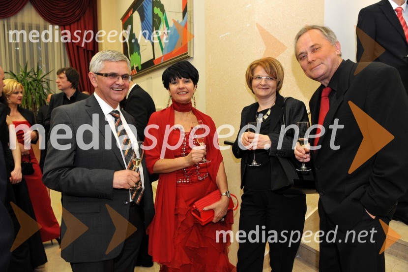 Jože Režonja, solastnik Relax turizem d.o.o., Silva Vrbnjak, moderatorka na Radio Maxi , …, soproga Jožeta Režonje in Slavko Vrbnjak16. noč penin