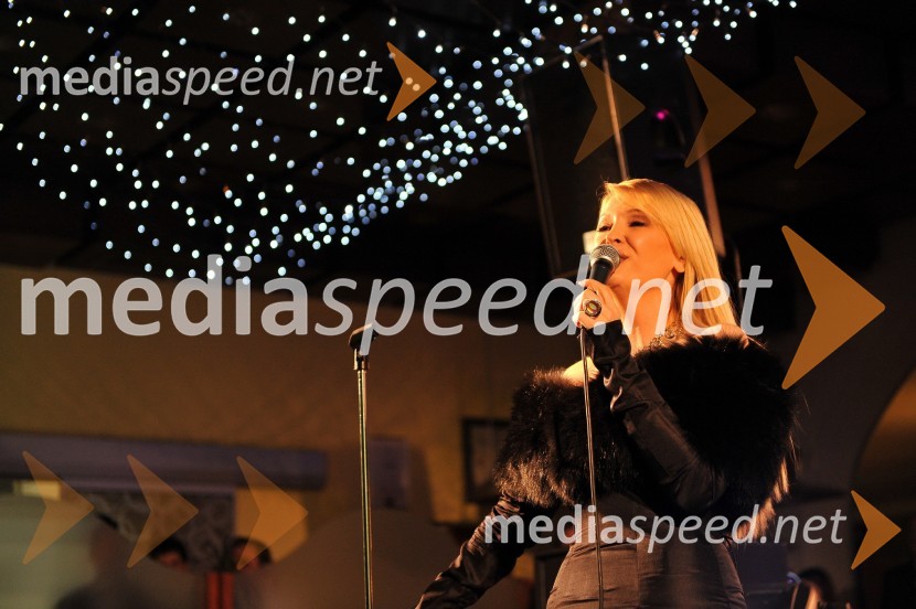 Helena Blagne Zaman, pevka16. noč penin