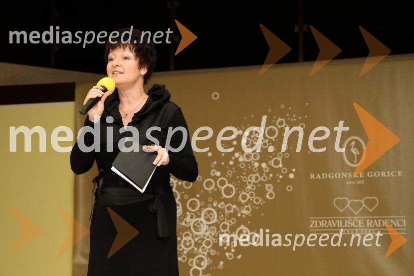 Irena Polak Fištravec, povezovalka dogodka16. noč penin