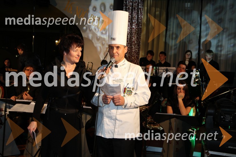 	Irena Polak Fištravec, povezovalka dogodka in Srečko Koklič, sekretar Društva kuharjev in slaščičarjev Slovenije16. noč penin