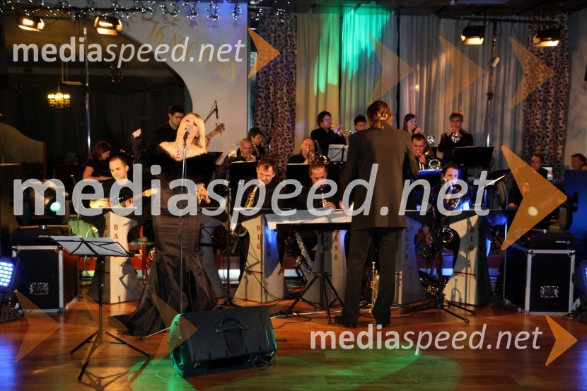 Helena Blagne Zaman, pevka16. noč penin