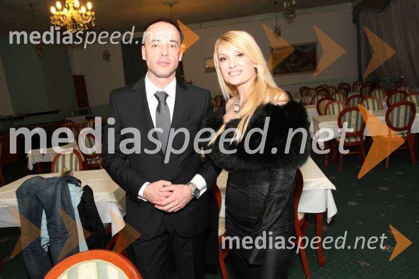 Tomaž Polak, ravnatelj Glasbene šole Gornja Radgona in 	Helena Blagne Zaman, pevka16. noč penin